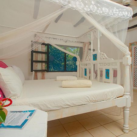 Sunny Garden Rooms Watamu Esterno foto