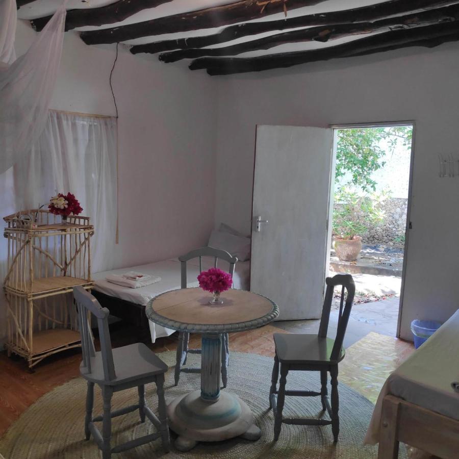 Sunny Garden Rooms Watamu Esterno foto