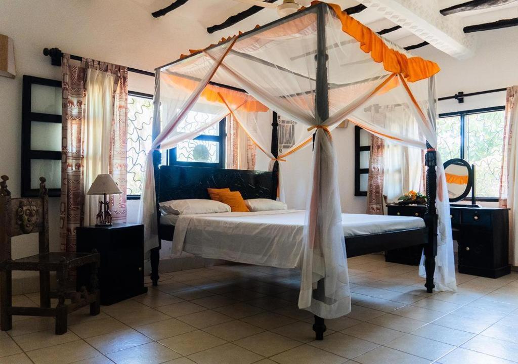 Sunny Garden Rooms Watamu Esterno foto